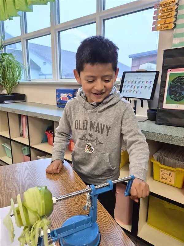 Apple Peeling 1