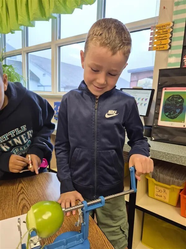 Apple Peeling 4