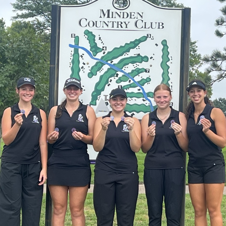 photo of Sutton Girls golf team
