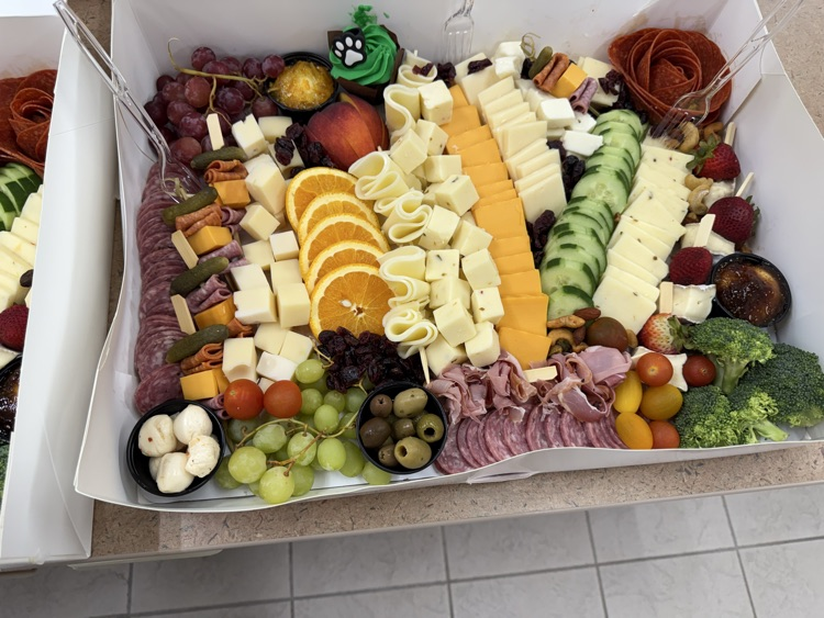 Charcuterie box