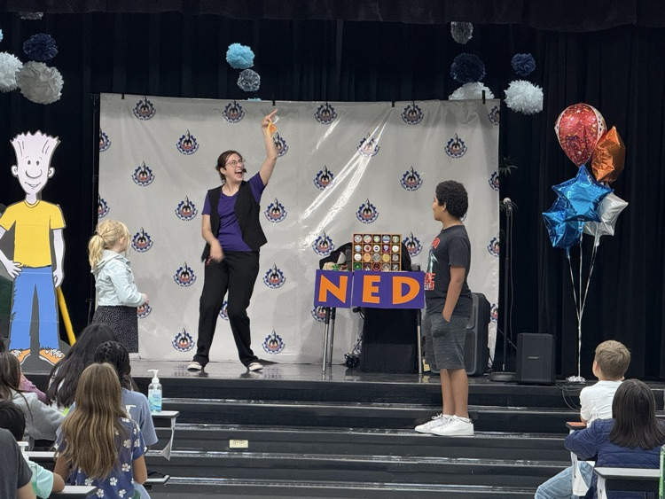 Students learning yo-yo tricks  