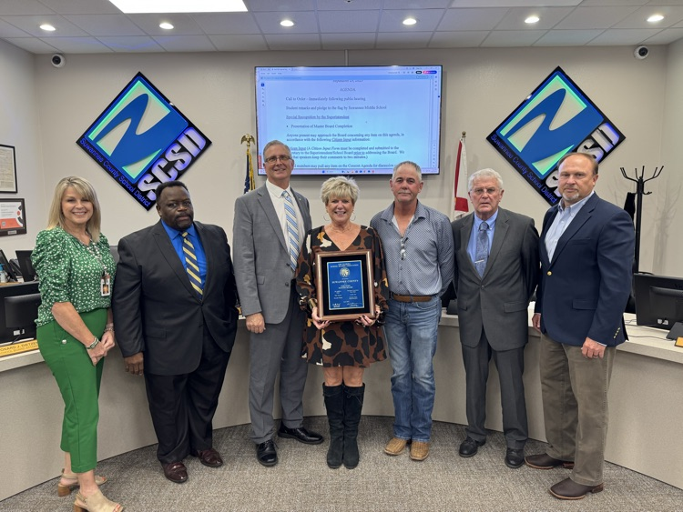 SCSD Board Members and Superintendent Gray