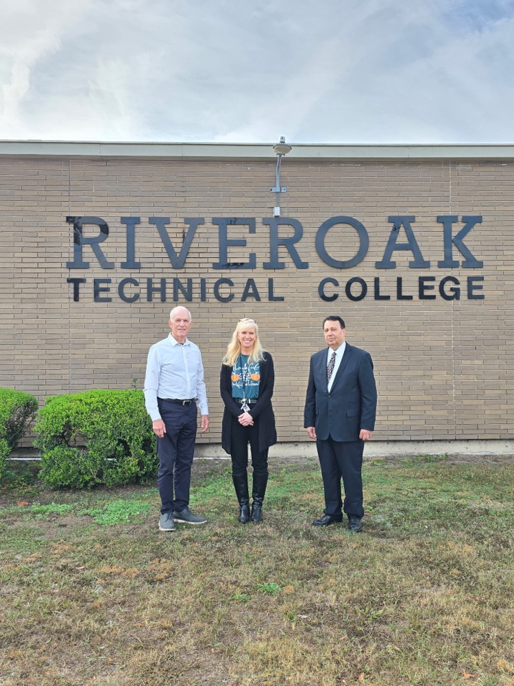 Mayor Davis with Julie Ulmer and Egyptian Ambassador Dr. Hamdi Saleh. 