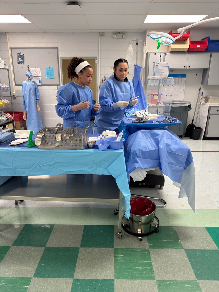 SHS student going through mock surgery