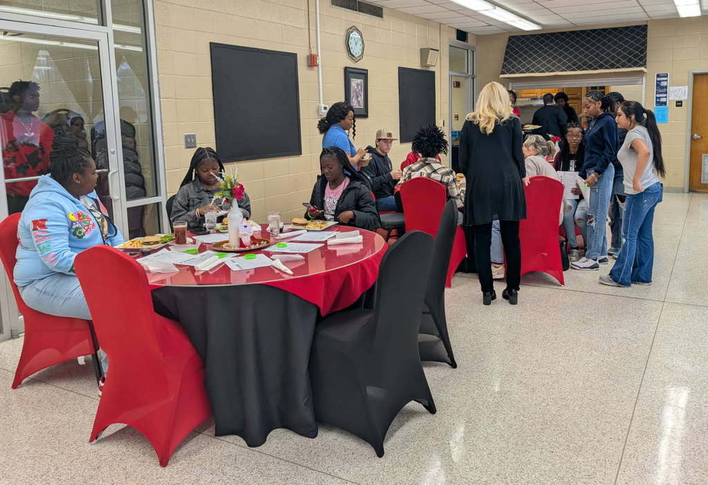 James Madison Tours RTC's student center 