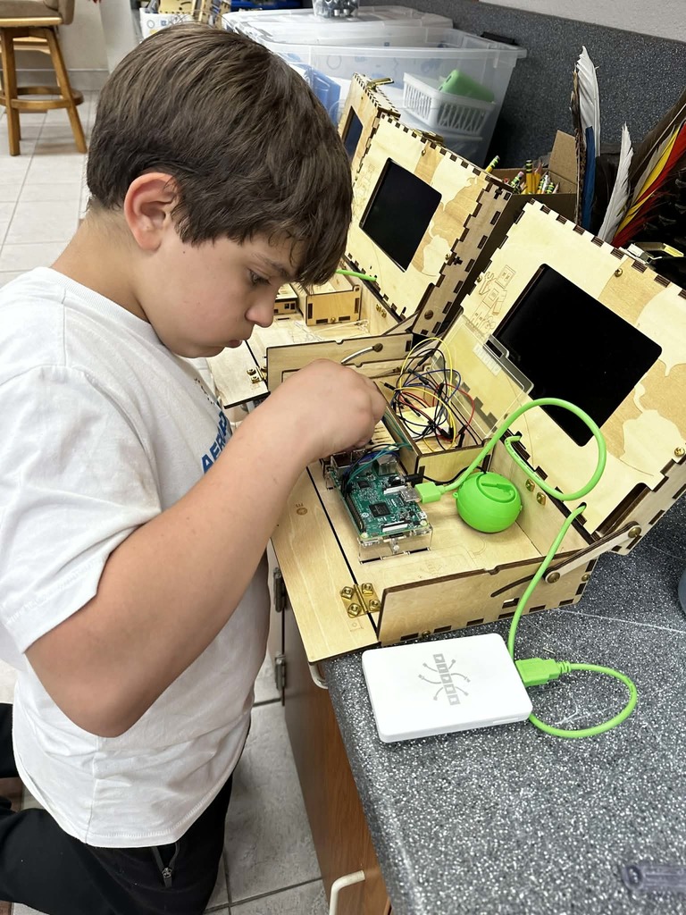 Students Building Piper Computers