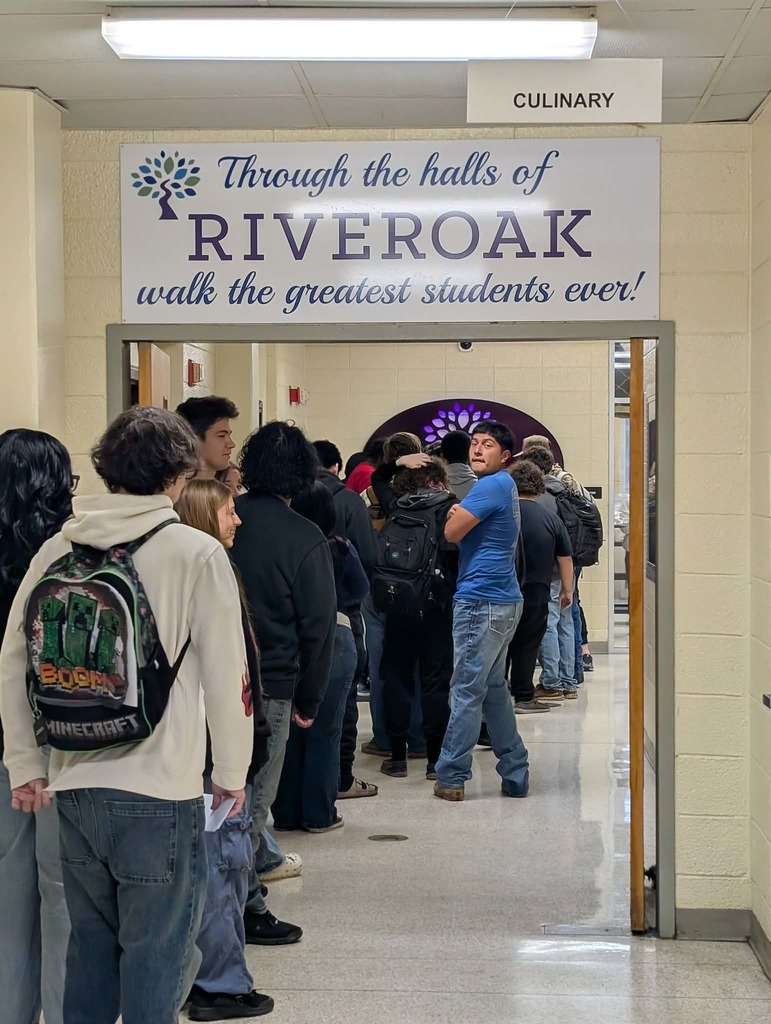 Students in line for Dean's List breakfast