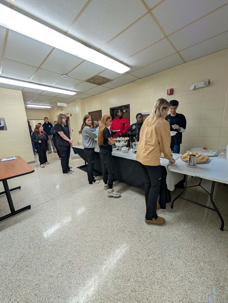 Students getting food on their plates