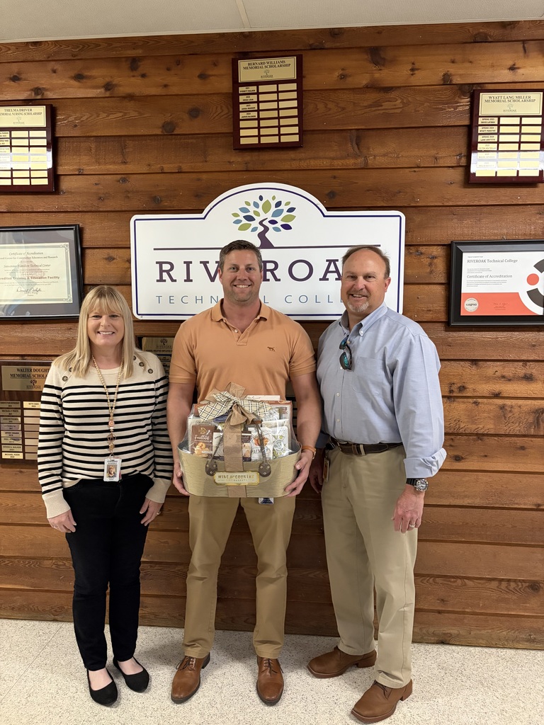 RIVEROAK Administrative Team with Ronnie Gray and Jennifer Barrs