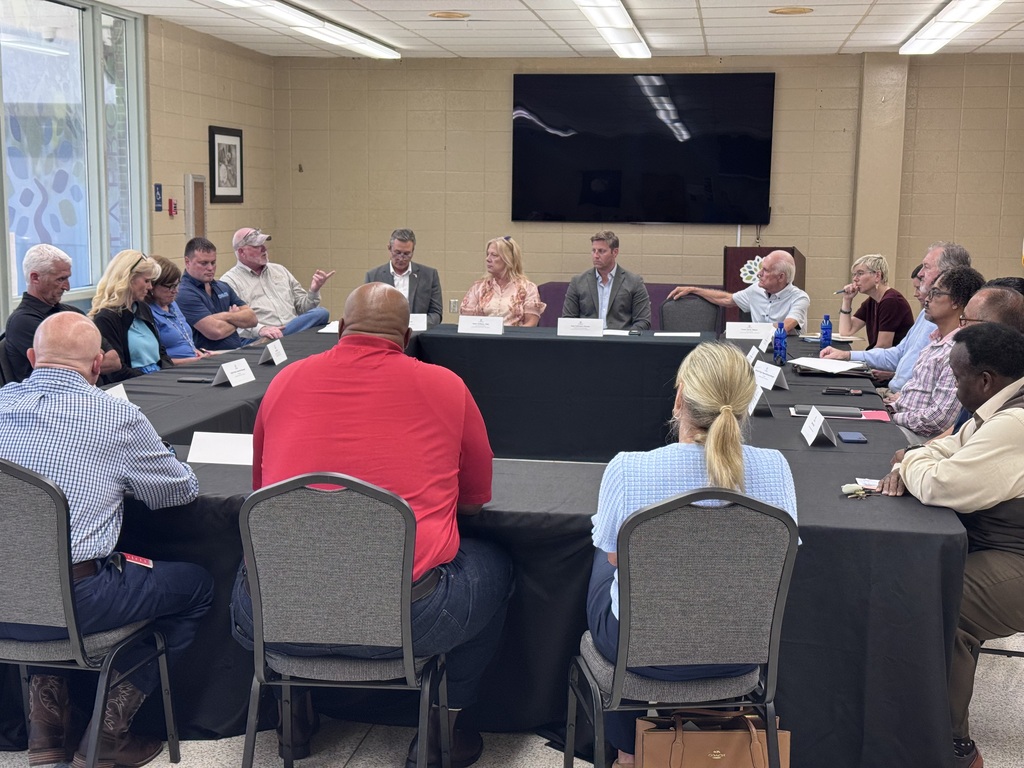 The roundtable brought together elected officials, manufacturing and production leaders, education leaders, and workforce partners to discuss industry needs and challenges, while exploring opportunities to strengthen workforce development throughout our region.