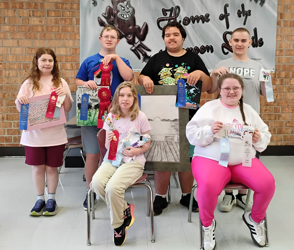 Group of 6 High School Students