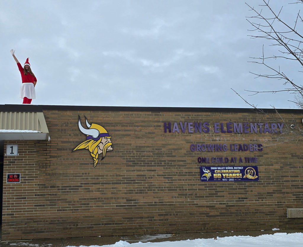 Ali the Elf at Havens Elementary