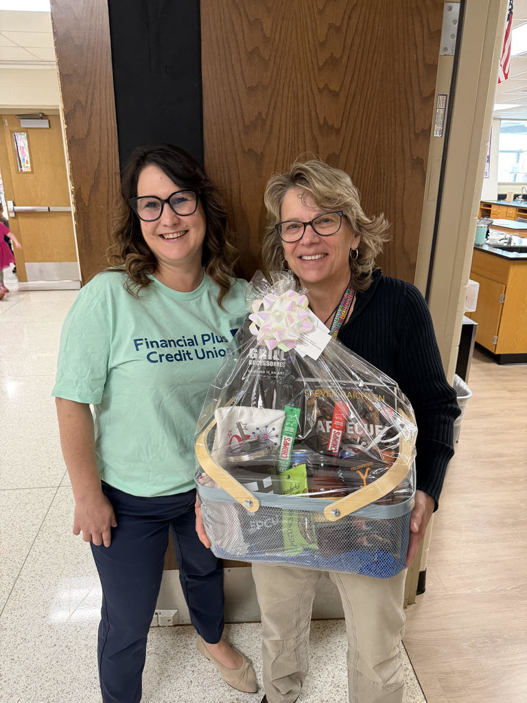 Congratulations Mrs. Halvin as she was the winner of the Financial Plus Credit Union basket that was given away on Wednesday. Jill and her team sponsored Fizzy Mitten Dirty Sodas for all staff on Wednesday. Thanks Jill!