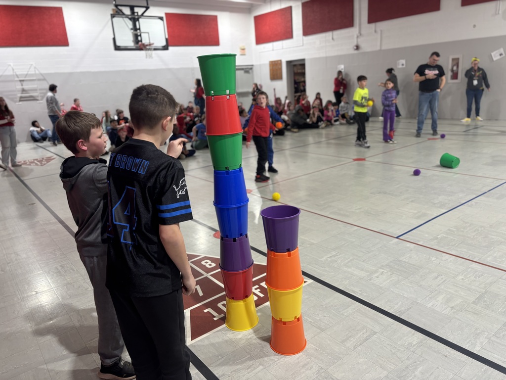 Stacking the bins to make the tallest tower