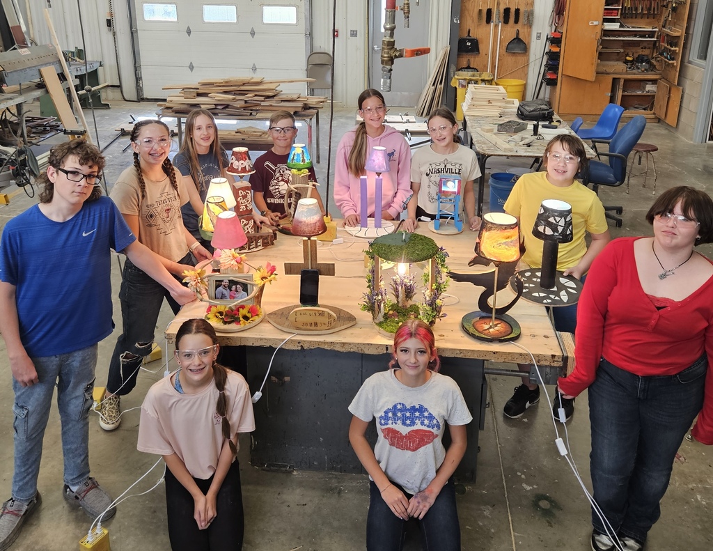 Mr. Krueger's Junior High Wood's Class Makes Lamps