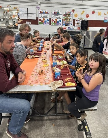2nd Grade Family Lunch