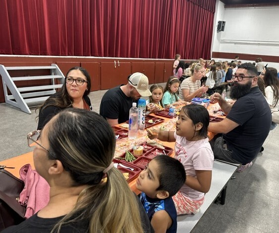 2nd Grade Family Lunch