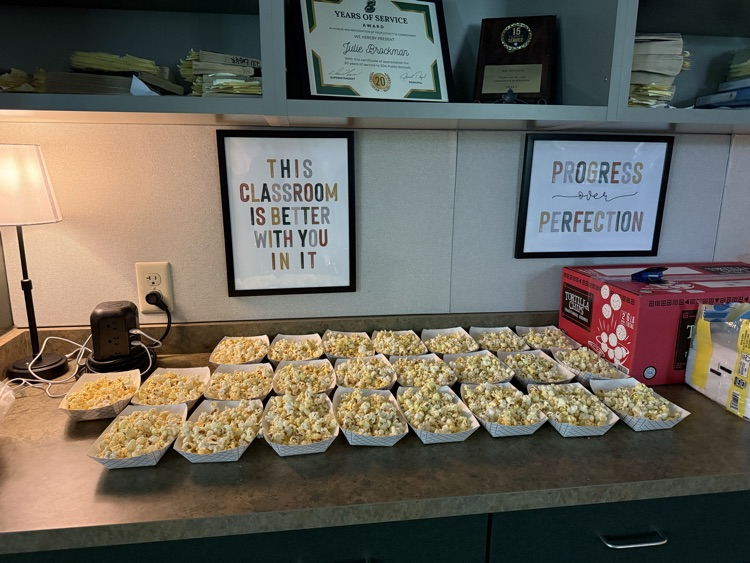 boats of popcorn 