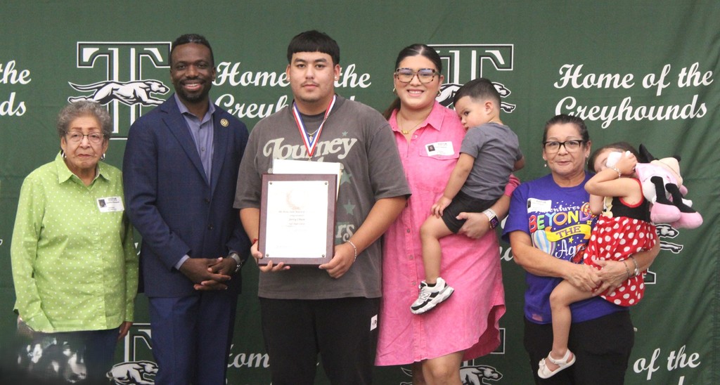 Jerry Chien with his family