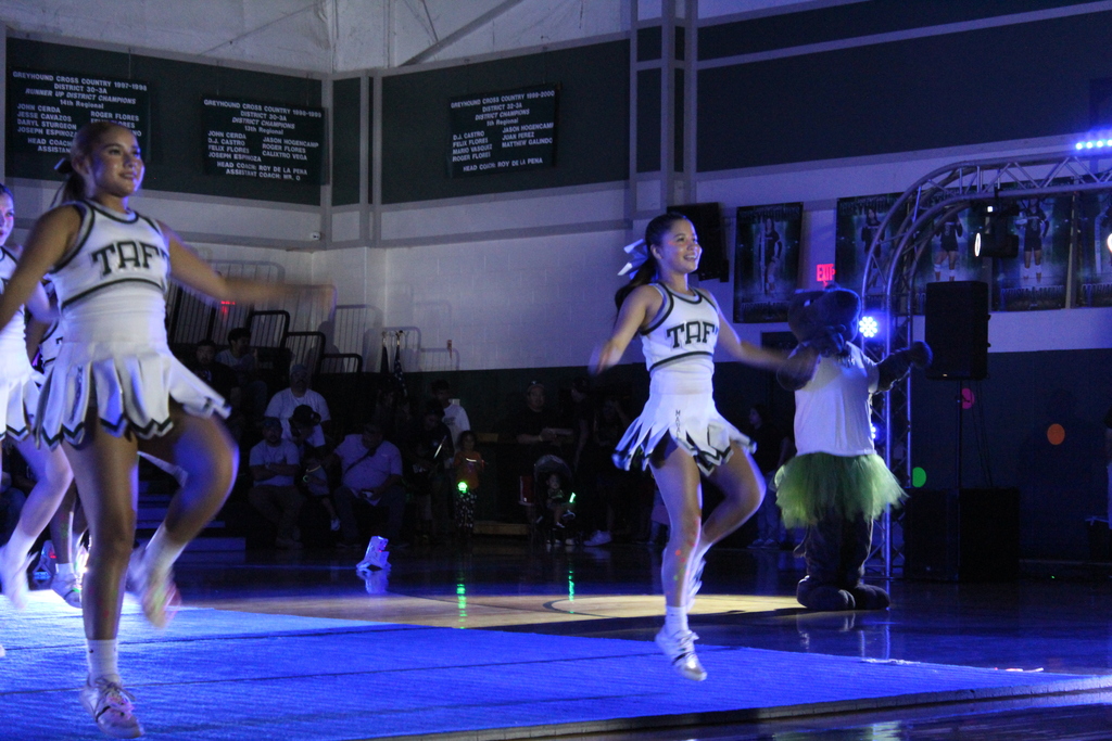 Cheerleader Dance