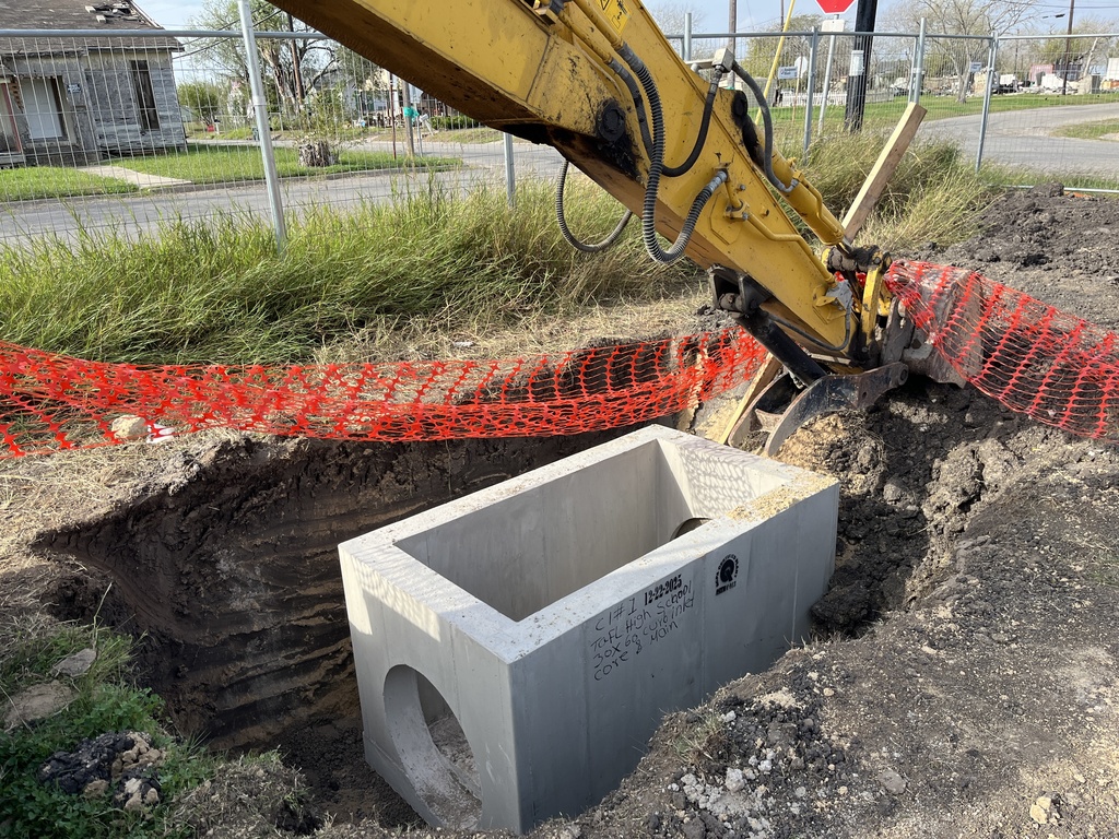 Foundation for large pipes