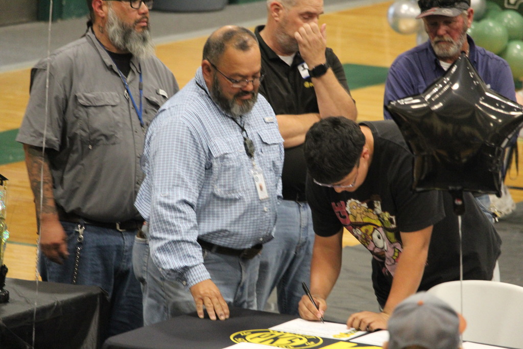 Kiewit Signing