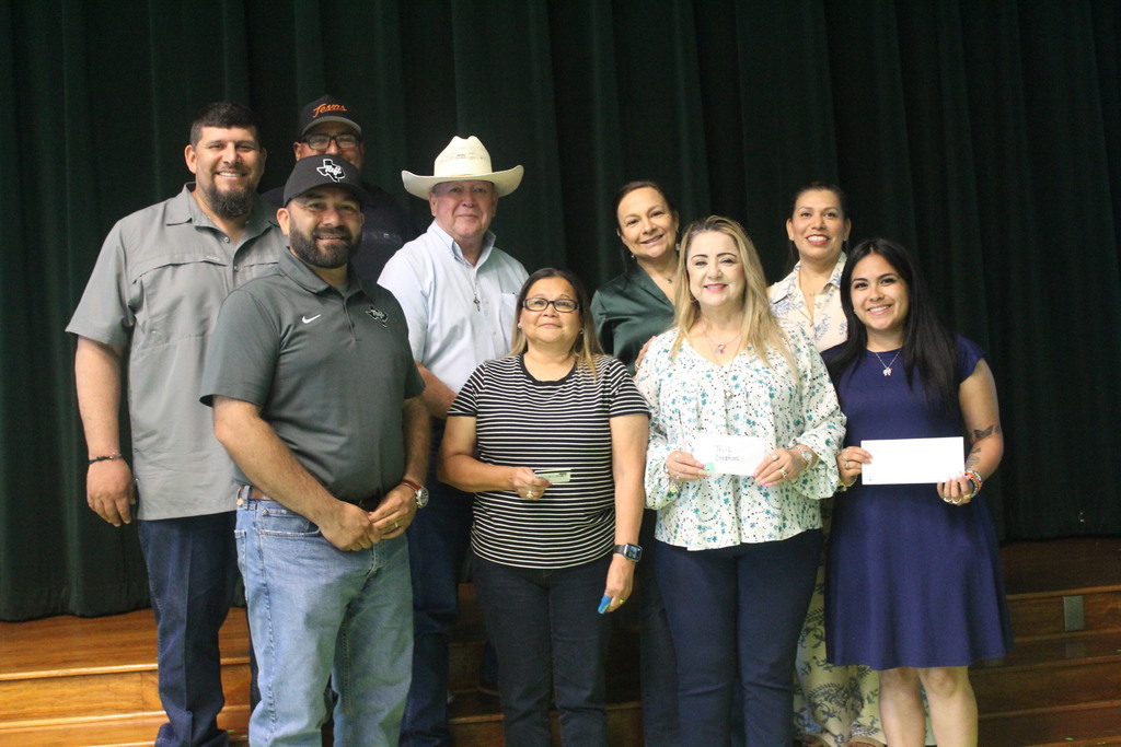 Employee Appreciation Banquet Door Prize winners