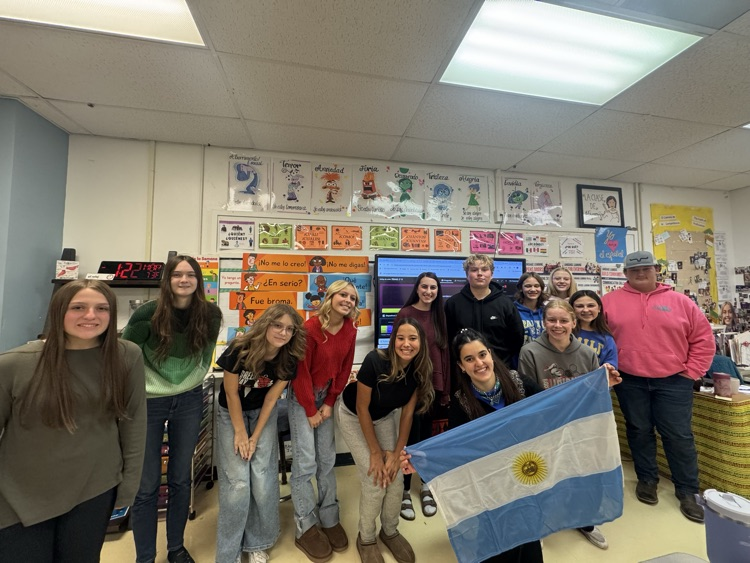 GHS Spanish students learning about Argentina