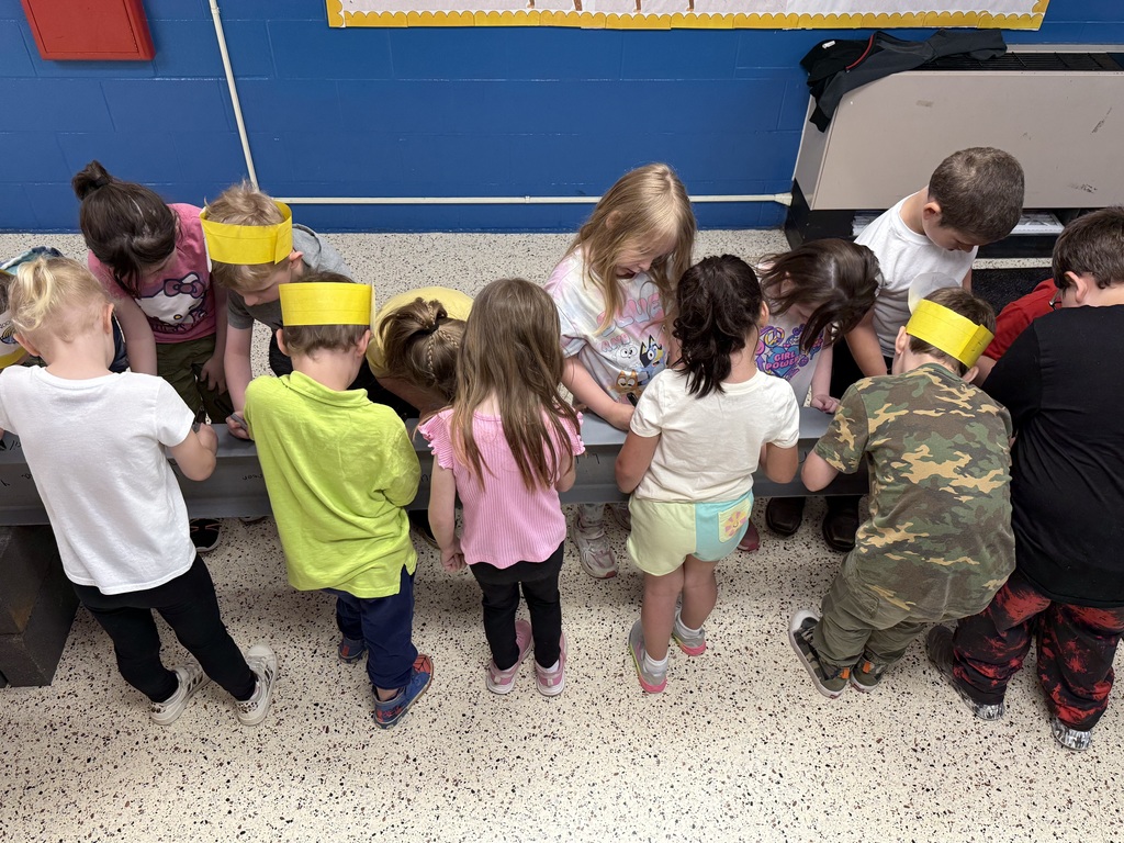 Students signing I-beam.