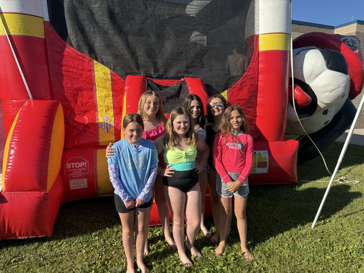 4th grade girls at fun day 