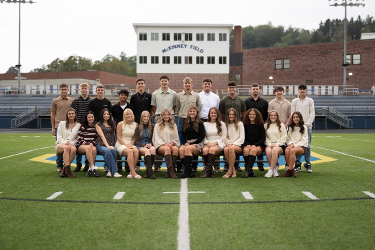 Photograph of all of the GHS Homecoming Court