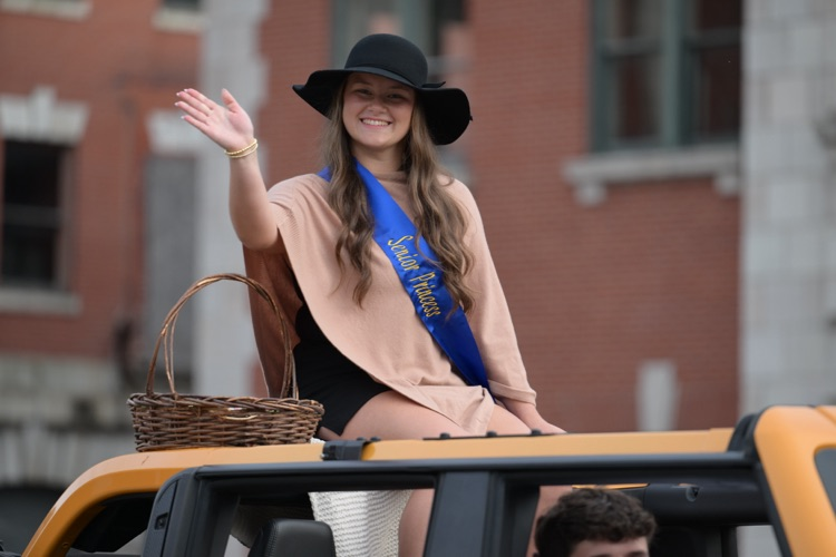 Sophia Collins - Senior princesss