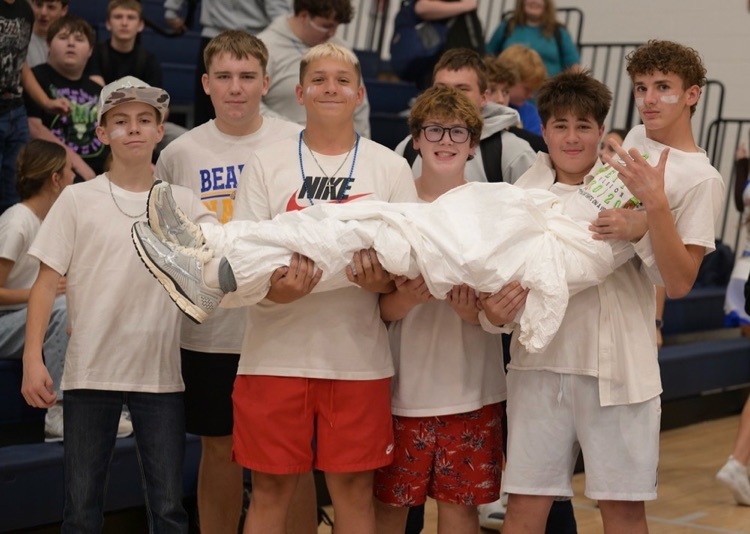 PHOTOS OF STUDENTS AND STAFF FROM THE GRAFTON HIGH SCHOOL THUSE 