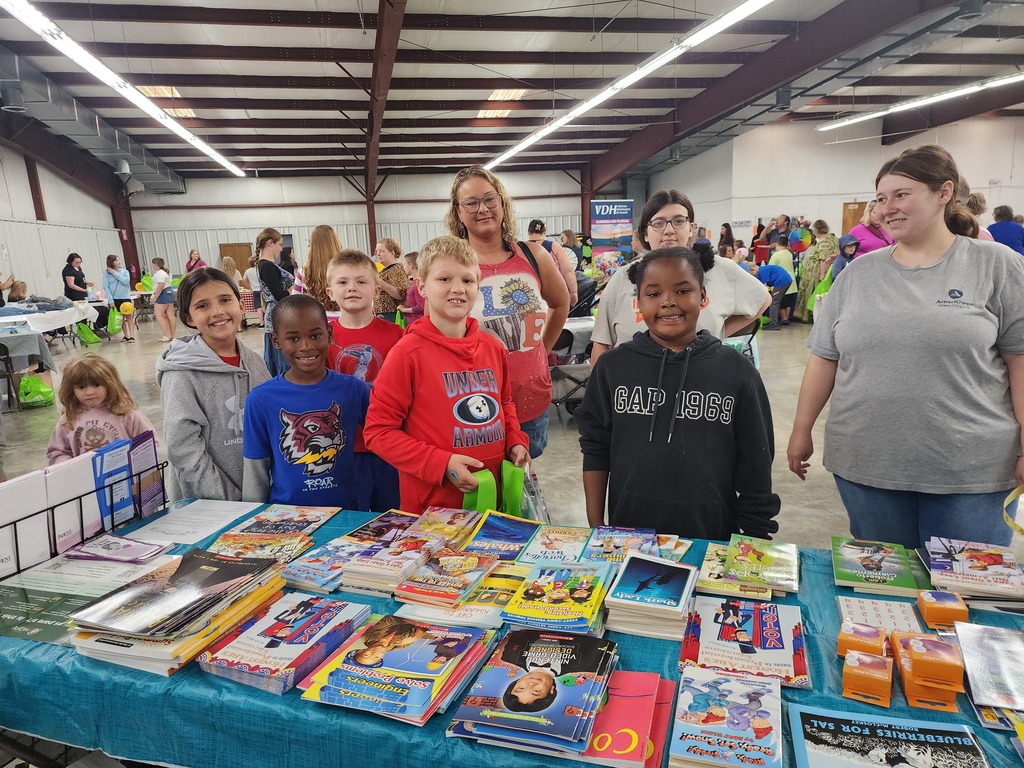 kids at fair 1