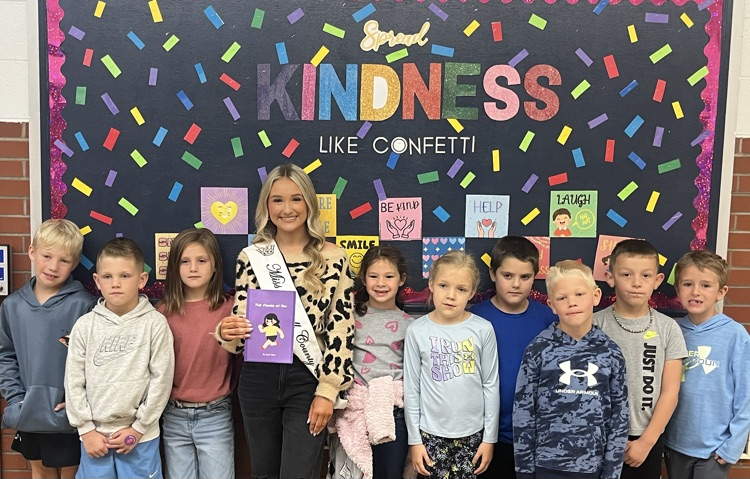 Izzy Horn, Miss Russell County Fair 2025 visiting our RES first graders about being true to themselves.