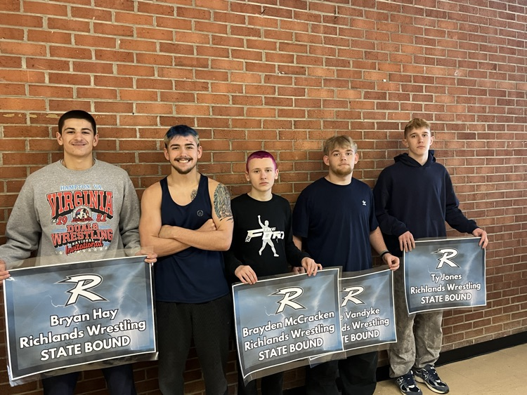 RHS wrestlers headed to state