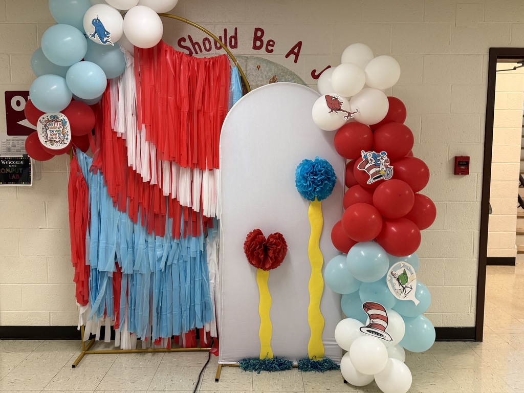 Dr. Suess Balloon Arch