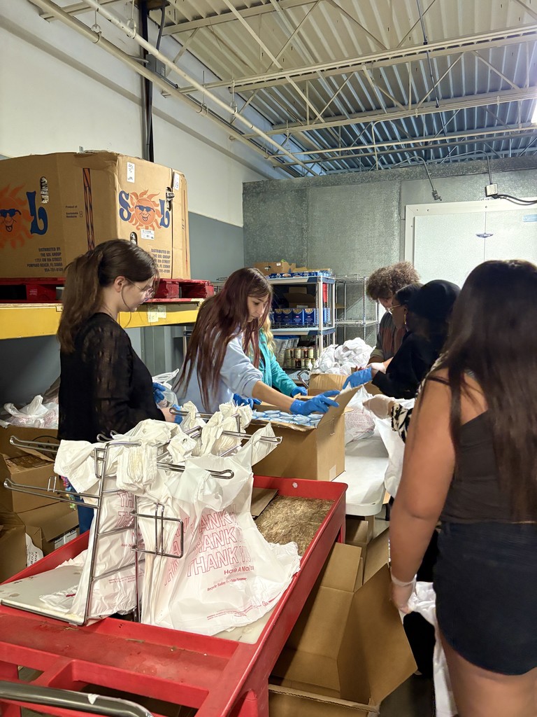 Key Club at the Mid-Ohio Food Bank