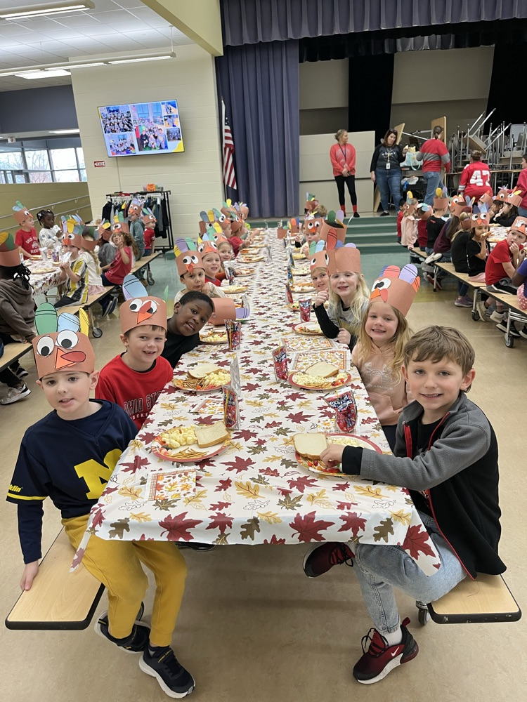  Charlie Brown Thanksgiving 