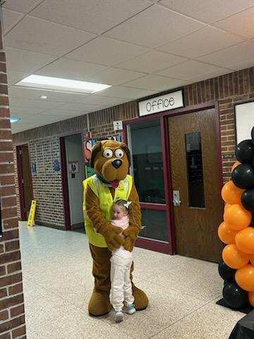 We had such a wonderful time at Young 5's/Kindergarten Round Up at Sutton ELC! It was great to see so many smiling faces, meet new families, and share all the excitement that comes with starting kindergarten. 🎉🍎 If you weren’t able to join us, there’s still time to register your child. Use the link, here: https://www.tps.k12.mi.us/.../young-fives-kindergarten-at... Just a reminder that kindergarten assessments are taking place next week. Be sure to sign up here: https://www.signupgenius.com/.../8050949AEAD2EA13... #onetribe