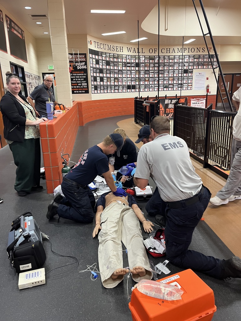 Tecumseh Public Schools is committed to being prepared for medical emergencies. On Friday, Tecumseh High School held our first cardiac emergency drill of the school year, as part of an emergency preparedness initiative led by our District Nurse. Working alongside our local EMS and Fire departments, staff participated in a realistic emergency simulation—from recognizing and responding to the emergency, calling 911, and working through the response process with our first responders from start to finish. These drills provide an opportunity to practice, identify potential challenges, and troubleshoot issues before a real emergency occurs. Our THS Medical Emergency Response Team did a fantastic job! 👏 Additional drills will be conducted at each of our school buildings in the coming months as we continue to strengthen our emergency preparedness and help ensure the safety of our students and staff.