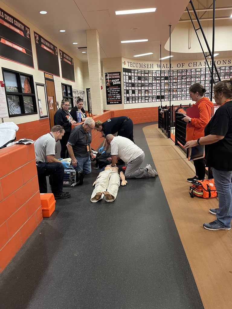 Tecumseh Public Schools is committed to being prepared for medical emergencies. On Friday, Tecumseh High School held our first cardiac emergency drill of the school year, as part of an emergency preparedness initiative led by our District Nurse. Working alongside our local EMS and Fire departments, staff participated in a realistic emergency simulation—from recognizing and responding to the emergency, calling 911, and working through the response process with our first responders from start to finish. These drills provide an opportunity to practice, identify potential challenges, and troubleshoot issues before a real emergency occurs. Our THS Medical Emergency Response Team did a fantastic job! 👏 Additional drills will be conducted at each of our school buildings in the coming months as we continue to strengthen our emergency preparedness and help ensure the safety of our students and staff.