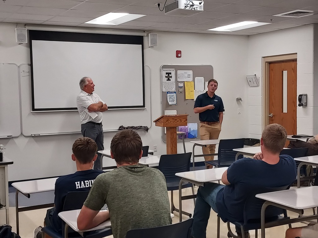 COUNTRY Financial speaking to the Economics class about insurance