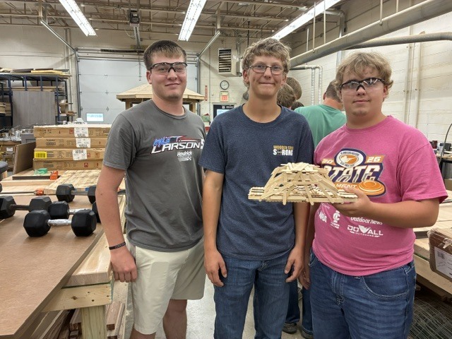 Engineering and Desin class, building bridges