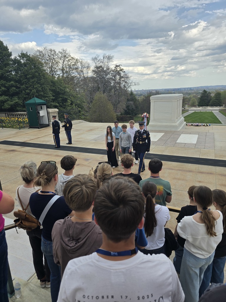 Pictures include: Wreath laying ceremony, meeting the lead from Aladdin on Boardway, and a group picture at the Capitol. 