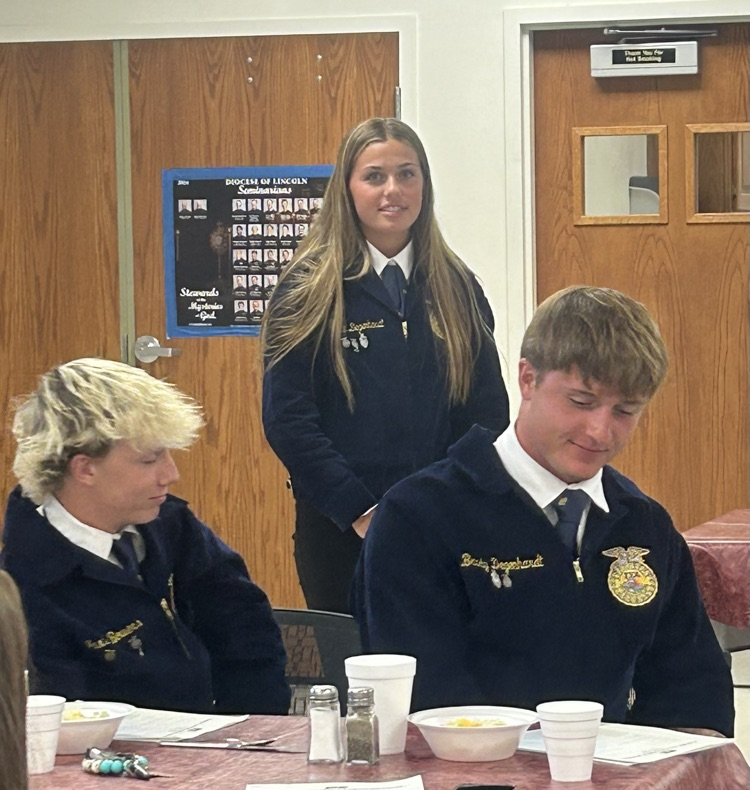 Braelyn got to update the Farm Bureau members on what our chapter has been doing this summer and our plans for the coming months.