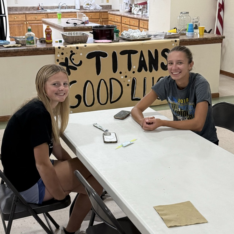 Team dinners and senior leadership 🖤💛🤍