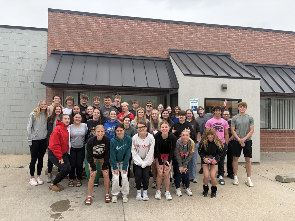 Spanish 2 and 3 students at the restaurant. 
