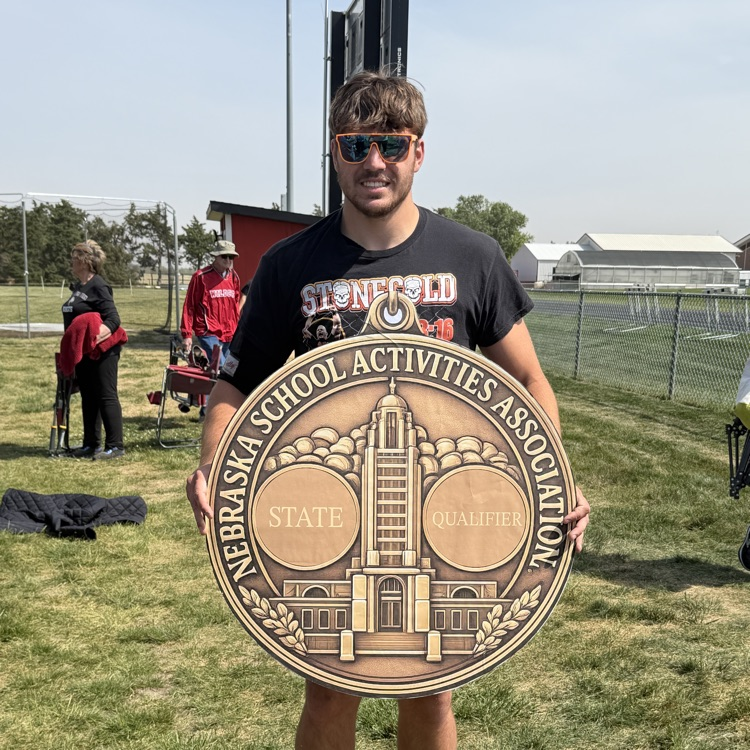 Burke Bound.  Cole wins the discus with 175-05!