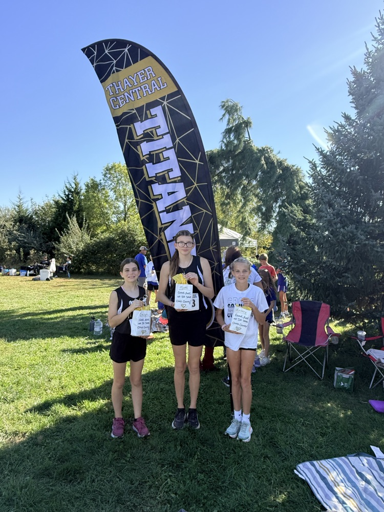 Thayer Central girls jrhi XC. Evelyn, Matti, Lainney